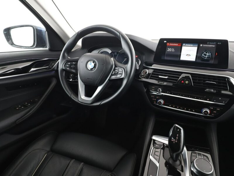 BMW 520 Luxury Line Navi ACC Grzane Fotele Masaż Skóra Head-Up Ambient Kamera G30/G31 (2017-2023)