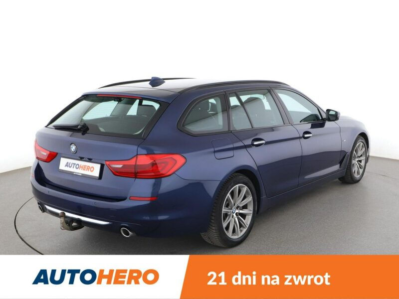 BMW 520 Luxury Line Navi ACC Grzane Fotele Masaż Skóra Head-Up Ambient Kamera G30/G31 (2017-2023)