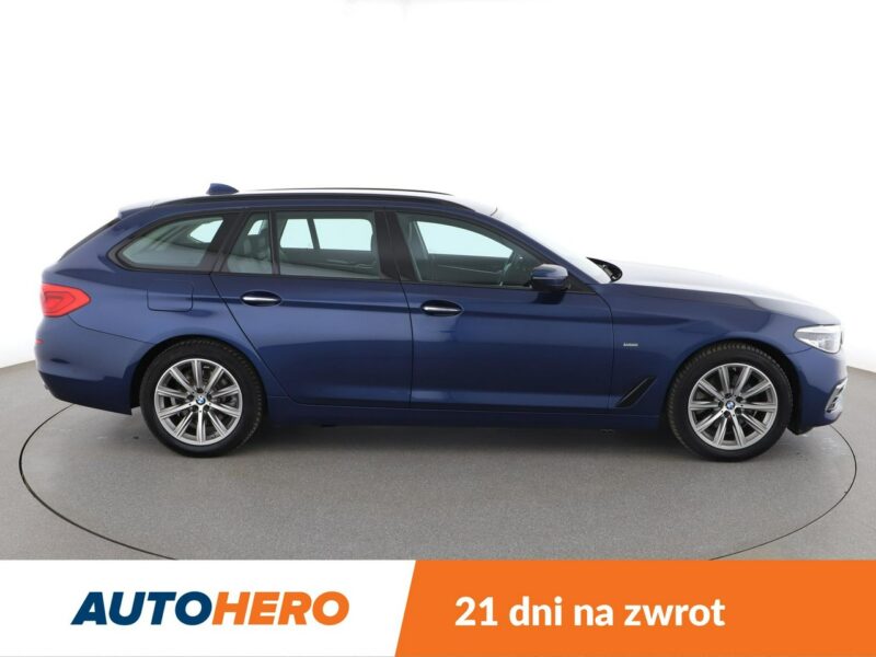 BMW 520 Luxury Line Navi ACC Grzane Fotele Masaż Skóra Head-Up Ambient Kamera G30/G31 (2017-2023)