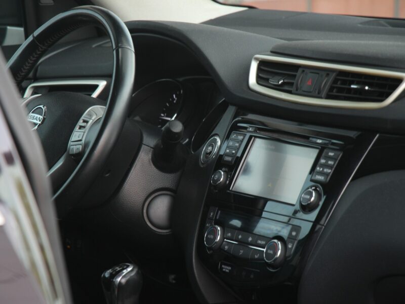 Nissan Qashqai Tekna+*Panorama*Navi*Skóra*FullLed*Kamery360*Alu19*GrzFot*GwarVGS !!! II (2013-2021)