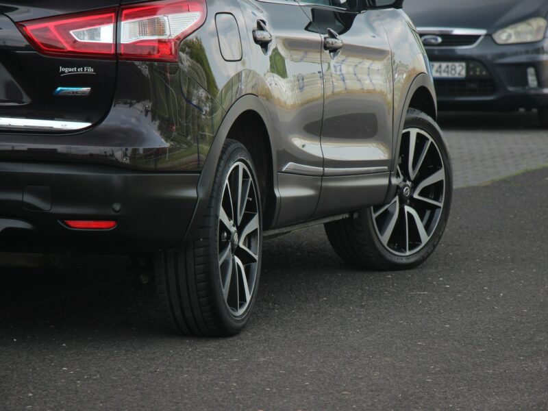 Nissan Qashqai Tekna+*Panorama*Navi*Skóra*FullLed*Kamery360*Alu19*GrzFot*GwarVGS !!! II (2013-2021)
