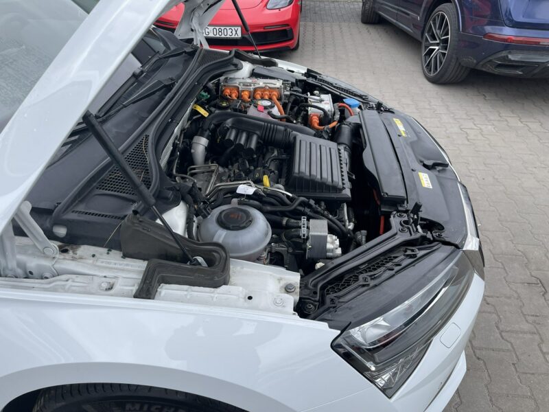 Škoda Superb Hybryda Plug-IN Automat Kamera Podgrzewanie 218KM III (2015-2023)