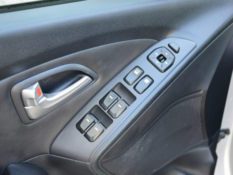 Hyundai ix35 Zarejestrowany 2.0i DOHC 163KM Serwis Panorama Navi Skóra Keyless go