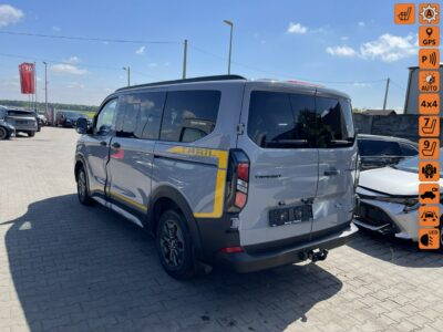 Ford Transit Custom 8 osobowy AWD Klimatronik Podgrzewanie Virtual cockpit