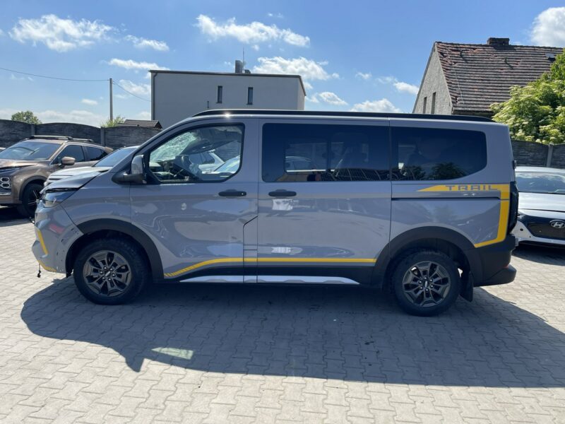 Ford Transit Custom 8 osobowy AWD Klimatronik Podgrzewanie Virtual cockpit