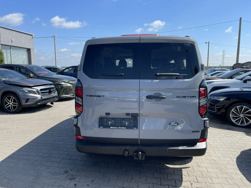 Ford Transit Custom 8 osobowy AWD Klimatronik Podgrzewanie Virtual cockpit