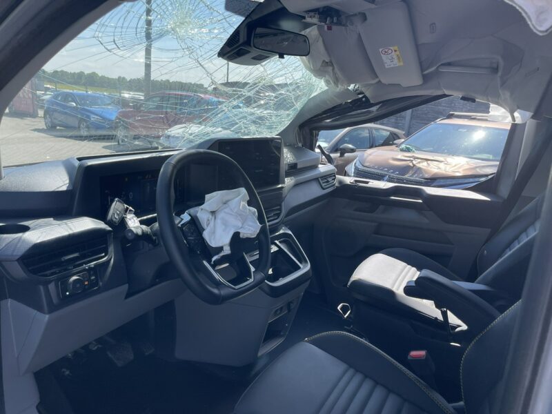Ford Transit Custom 8 osobowy AWD Klimatronik Podgrzewanie Virtual cockpit