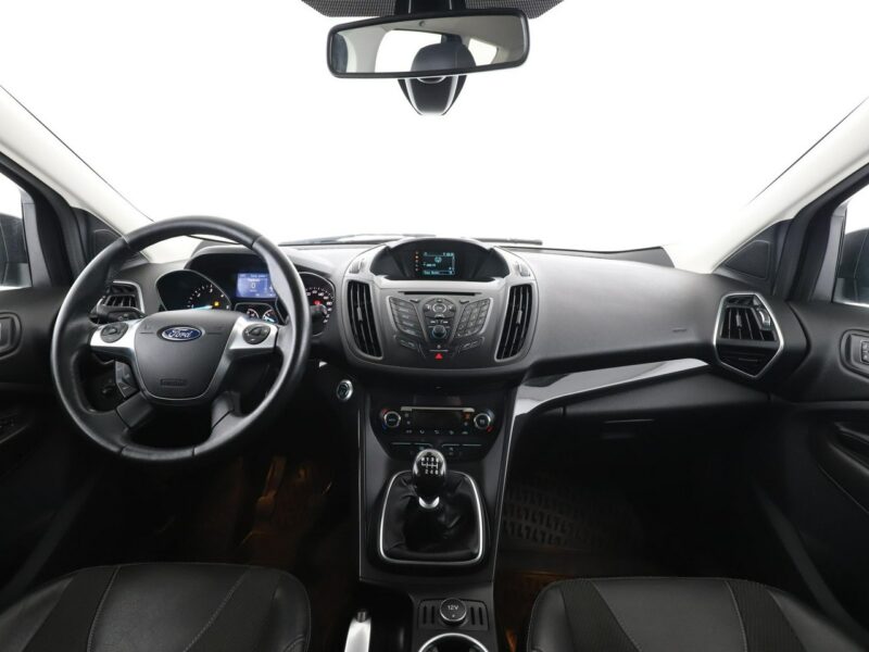 Ford Kuga Titanium, 4x4, czujniki cofania, klima aut, bluetooth II (2012-)