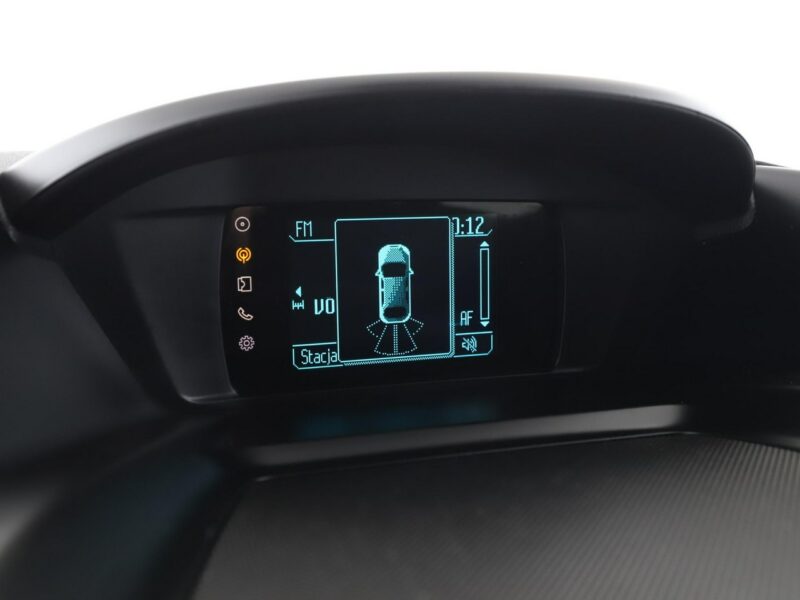 Ford Kuga Titanium, 4x4, czujniki cofania, klima aut, bluetooth II (2012-)