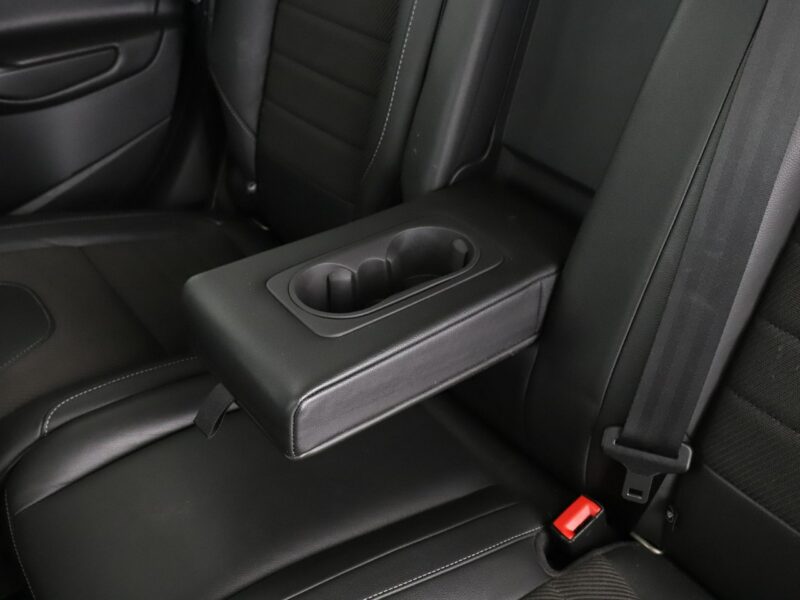 Ford Kuga Titanium, 4x4, czujniki cofania, klima aut, bluetooth II (2012-)