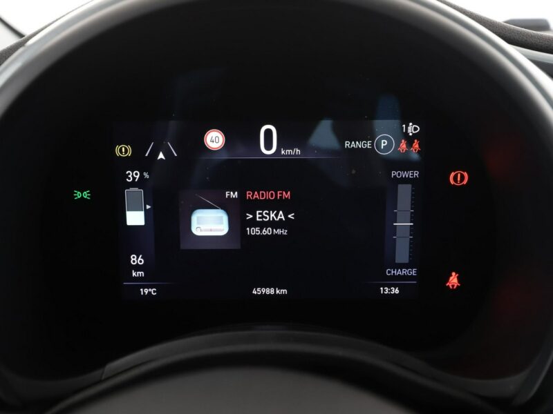 Fiat 500e full LED navi panorama kamera cofania