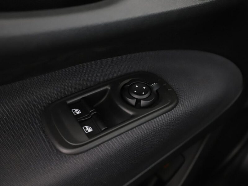 Fiat 500e full LED navi panorama kamera cofania