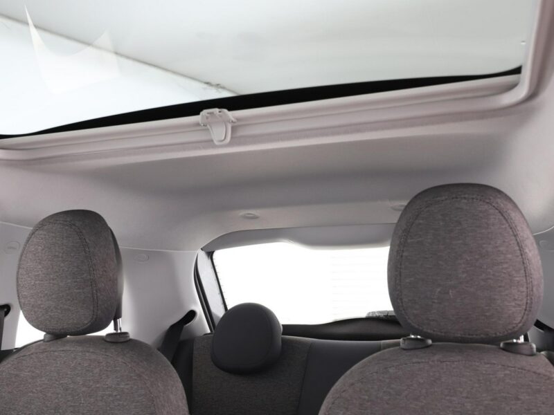 Fiat 500e full LED navi panorama kamera cofania