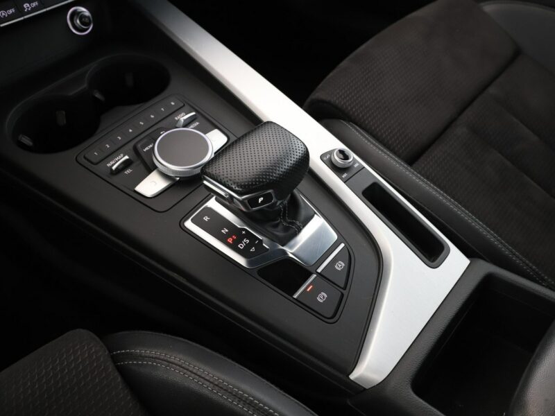 Audi A5 4x4 S-Tronic S-Line skóra/alcantara full LED virtual cocpit F5 (2016-)