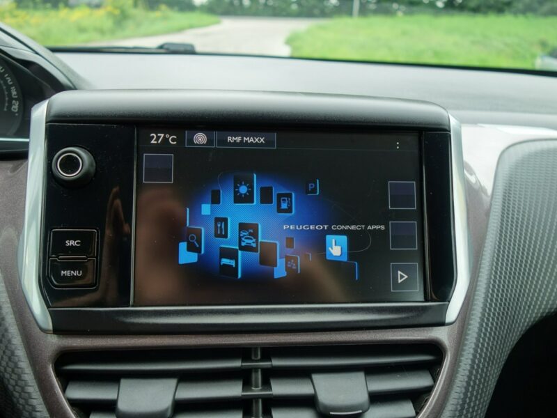 Peugeot 2008 Peugeot 2008 2015r 1.2 benzyna 82km bezwypadkowy klima niski przebieg I (2013-2019)