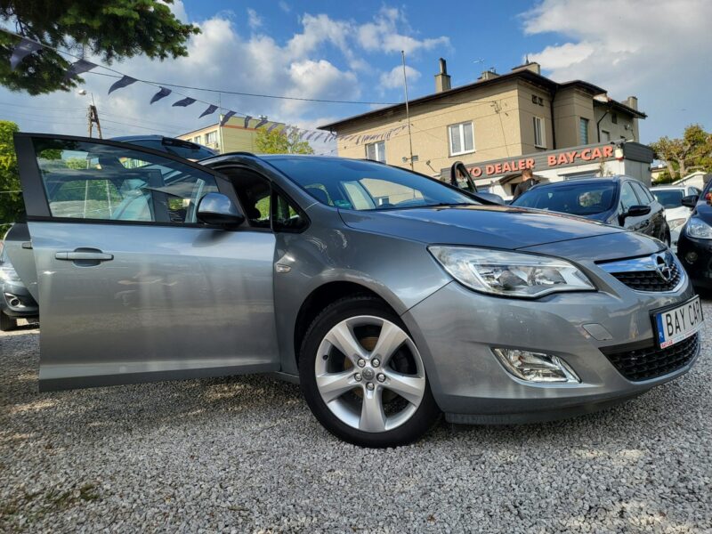 Opel Astra 1.6 116 KM I Właściciel 100% Przebieg Z Niemiec Opłaty Zapraszamy !!! J (2009-2019)