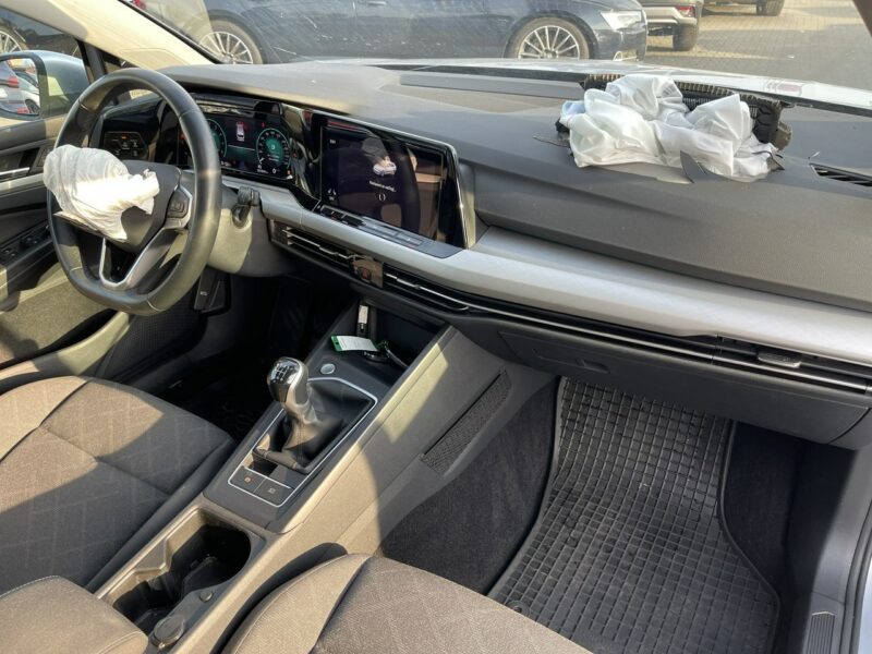 Volkswagen Golf Podgrzewanie Czujniki parkowania Virtual cockpit VIII (2020-)