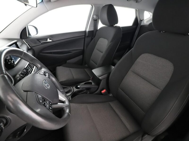 Hyundai Tucson FL 1.6 TGDI Automat 4WD Klima Tempomat Grzane Fotele Kierownica Kamera III (2015-2020)