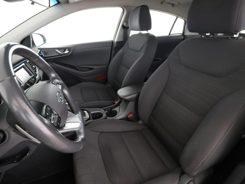Hyundai IONIQ hybryda kamera ACC Bluetooth klima-auto