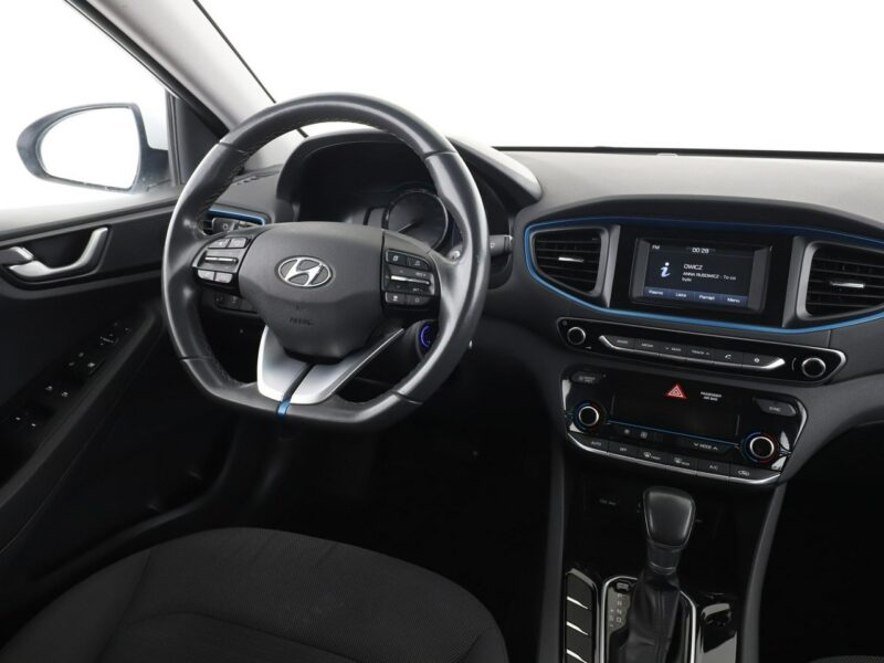 Hyundai IONIQ hybryda kamera ACC Bluetooth klima-auto
