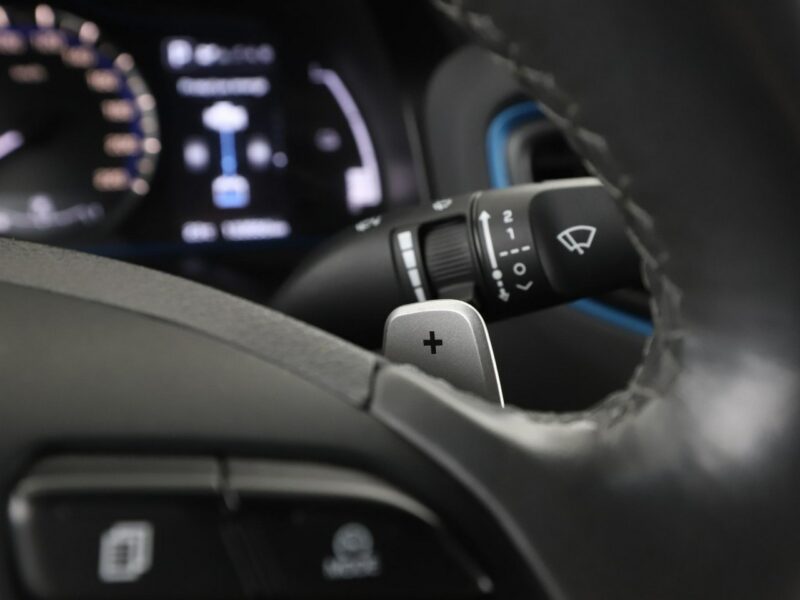 Hyundai IONIQ hybryda kamera ACC Bluetooth klima-auto