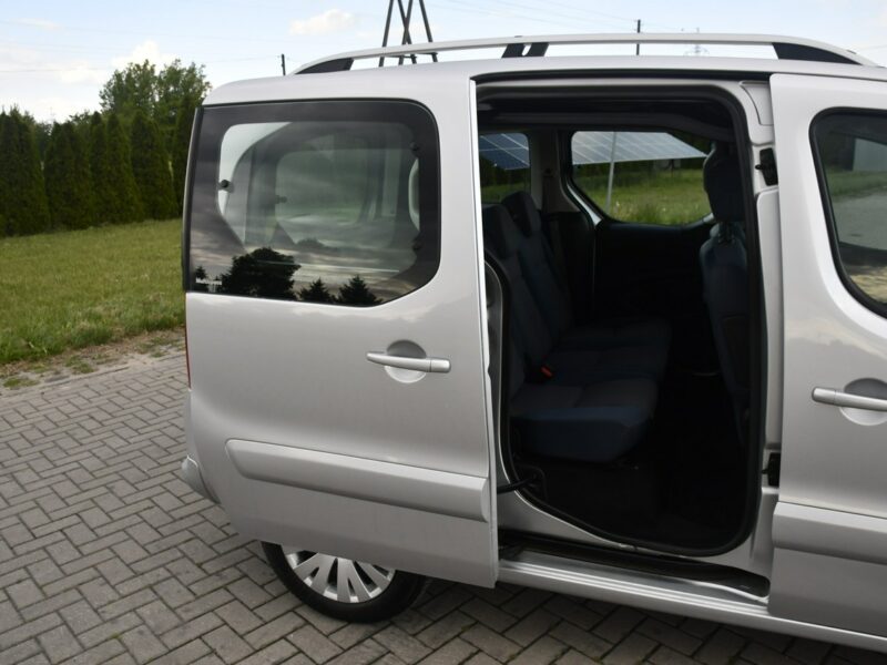Citroen Berlingo 1,6hdi DUDKI11 5 Osób, Klimatyzacja.Tempomat.Hak.Parktronic,Okazja II (2008-2018)