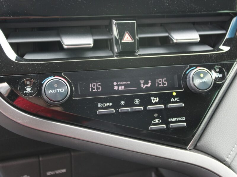 Toyota Camry 2.5 Hybrid e-CTV Comfort F-vat Kamera Gwarancja IX (2018-)