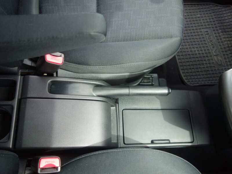 Mazda 5 Mazda 5 1.8 benzyna 115 km 7 osobowa bezwypadkowa I (2005-2010)