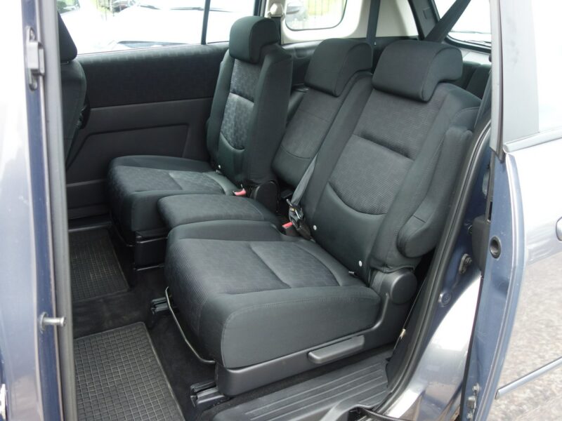 Mazda 5 Mazda 5 1.8 benzyna 115 km 7 osobowa bezwypadkowa I (2005-2010)