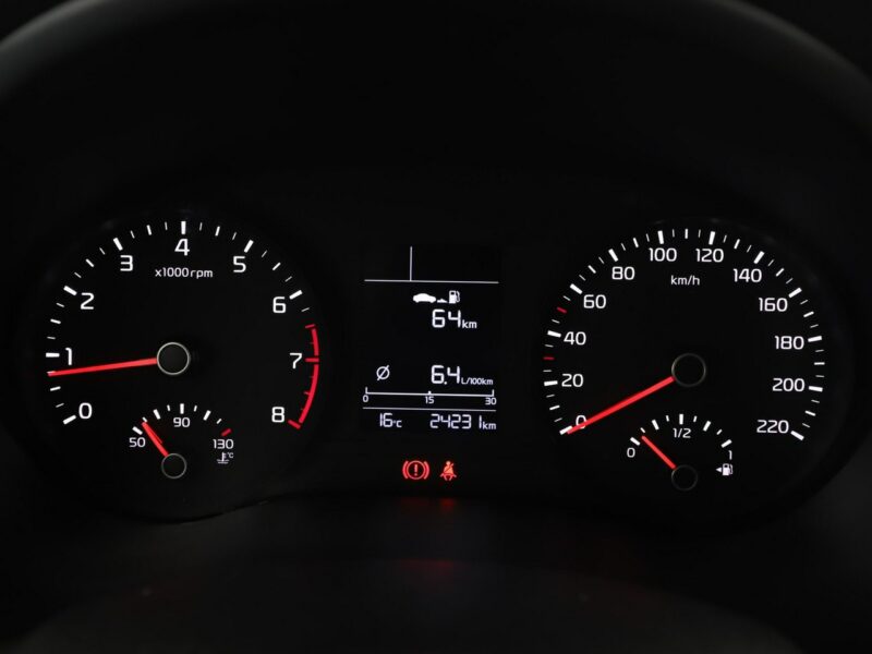 Kia Stonic kamera Bluetooth klima tempomat niski przebieg