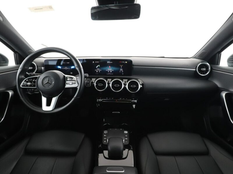 Mercedes A 180 A180d automat skóra navi kamera LED tempomat W177 (2018-)