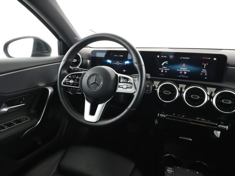 Mercedes A 180 A180d automat skóra navi kamera LED tempomat W177 (2018-)