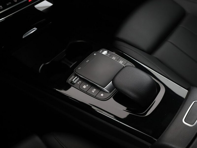 Mercedes A 180 A180d automat skóra navi kamera LED tempomat W177 (2018-)