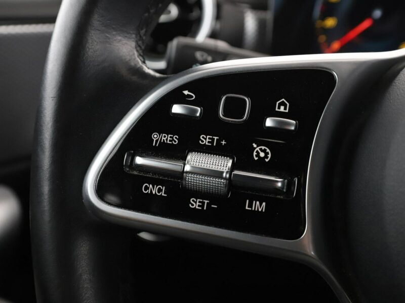 Mercedes A 180 A180d automat skóra navi kamera LED tempomat W177 (2018-)