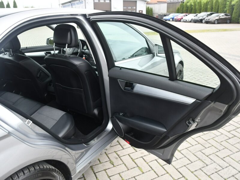 Mercedes C 200 2,2cdi Avantgarde. Navi.Automat.Pól-Skóry.Klimatr 2 str.El.Fotele. W204 (2007-2014)