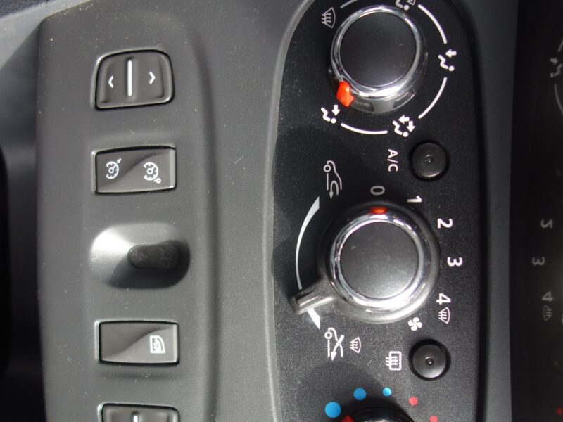 Dacia Sandero Stepway Dacia Sandero Stepway 2015r 900 benzyna 90 km navi tempomat II (2012-2020)