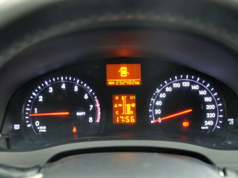 Toyota Avensis 1,8VVTi 147KM Executive/Navi/Alkantara/Alufelgi/Kamera/Ledy/PółSkóry III (2009-)