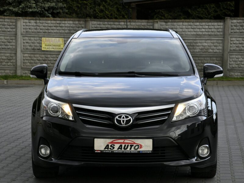 Toyota Avensis 1,8VVTi 147KM Executive/Navi/Alkantara/Alufelgi/Kamera/Ledy/PółSkóry III (2009-)