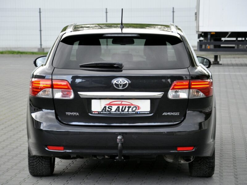 Toyota Avensis 1,8VVTi 147KM Executive/Navi/Alkantara/Alufelgi/Kamera/Ledy/PółSkóry III (2009-)