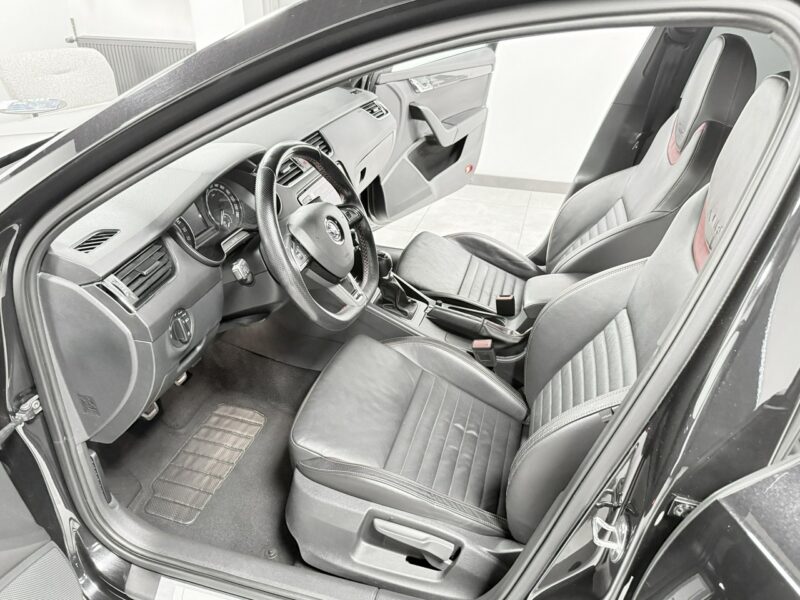 Škoda Octavia RS 2.0 TDI 184KM*VRSMode*KeyLessGo*LED*Bi-Xenon*Navi*Skóry*HAK*Niemiec III (2013-)