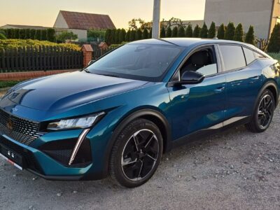 Peugeot 408 R4 1.6l PHEV 225 KM Plug-In Hybrid Przebieg: 9800 km