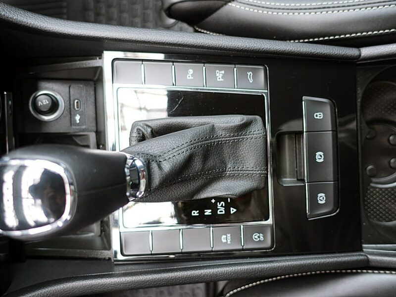 Škoda Superb Laurin&Klement AUTOMAT ACC GWARANCJA 1wł Kraj Bezwyp Serwisowany F23% III (2015-2023)