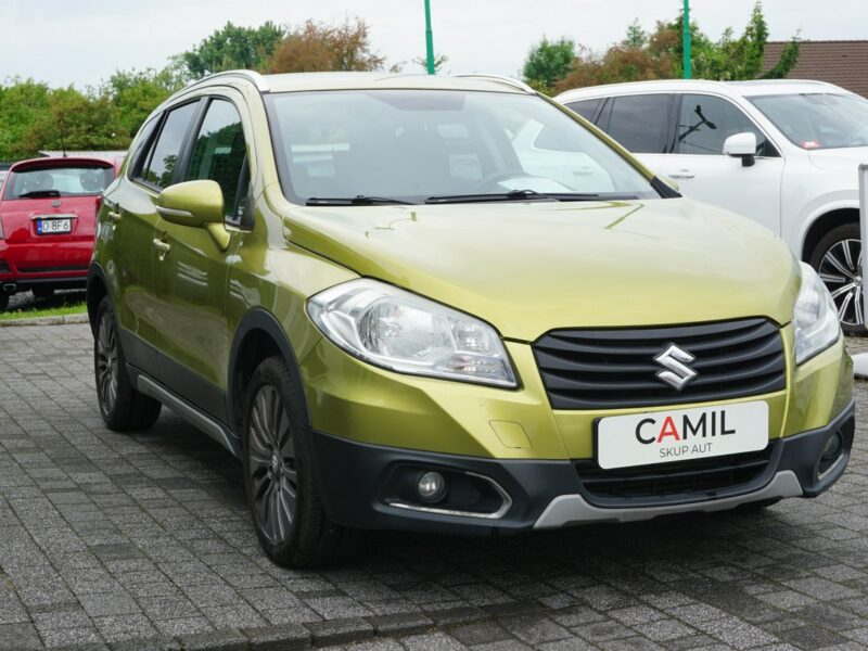 Suzuki SX4 S-Cross polski salon