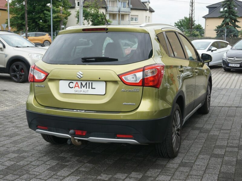 Suzuki SX4 S-Cross polski salon