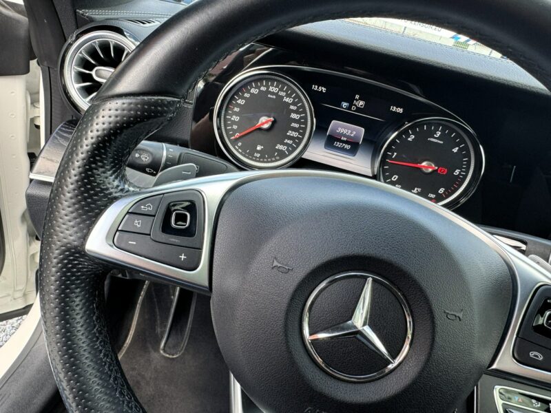 Mercedes E 220 Polski Salon, Pełny serwis, Panorama dach, Kamera cofania, LED, AMG W213 (2016-)