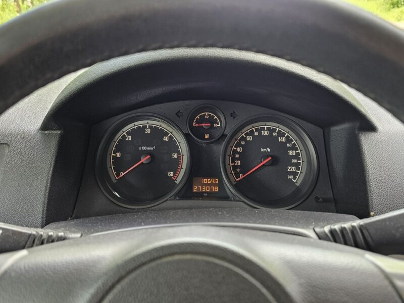 Opel Astra sprawna * klima* H (2004-2014)