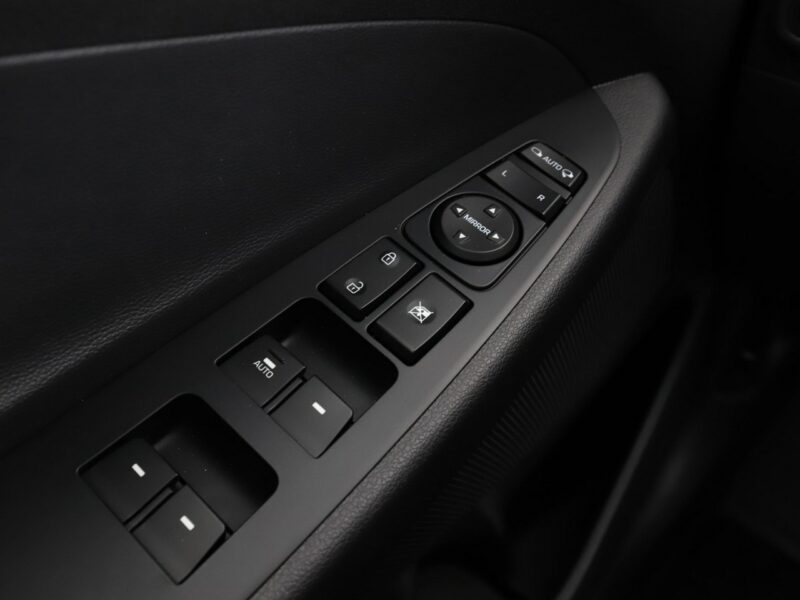 Hyundai Tucson navi klima auto grzane fotele i kierownica kamera i czujniki parkowani III (2015-2020)