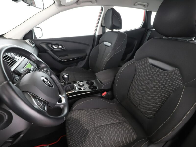 Renault Kadjar klima auto, czujniki parkowania, multifunkcja I (2015-)