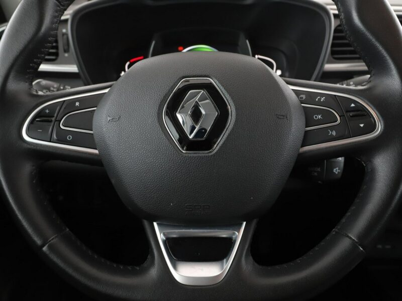 Renault Kadjar klima auto, czujniki parkowania, multifunkcja I (2015-)