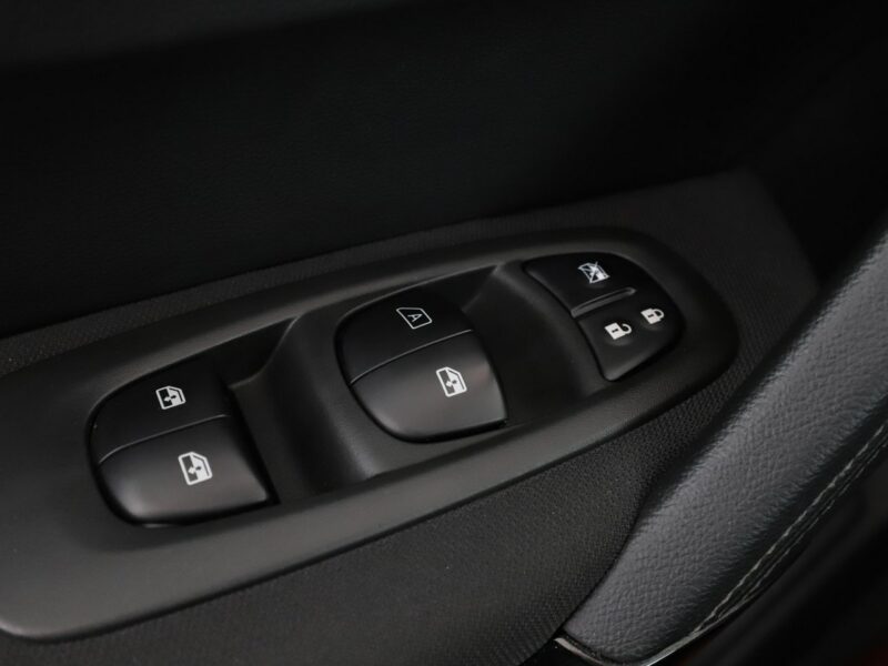 Renault Kadjar klima auto, czujniki parkowania, multifunkcja I (2015-)
